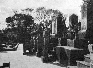 西郷南洲墓