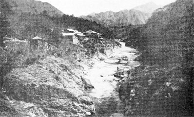 鬼怒川温泉付近